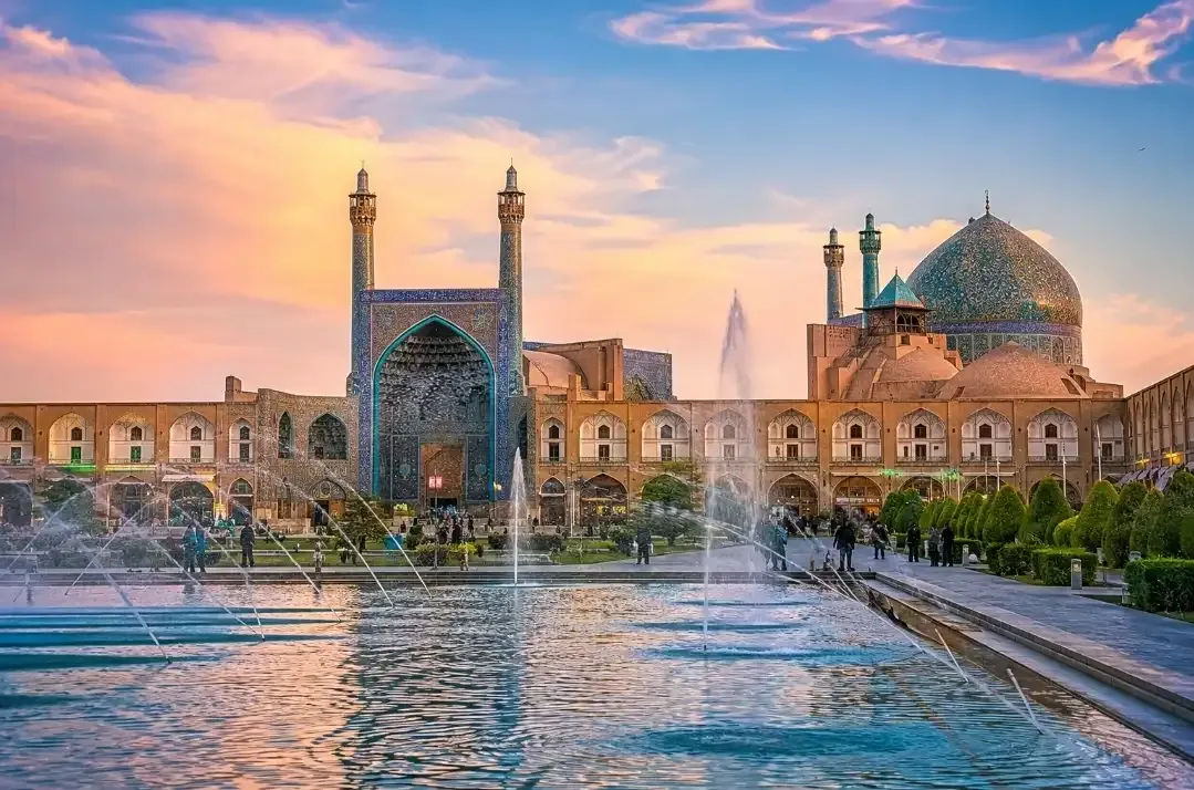 اصفهان چت از پایتخت تاریخی فرهنگ و ادب تا چت روم فارسی انلاین